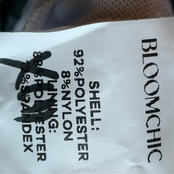 Bloomchic 12 NWT green webbing wrap boho ribbon detail one piece swimsuit - Picture 16 of 16